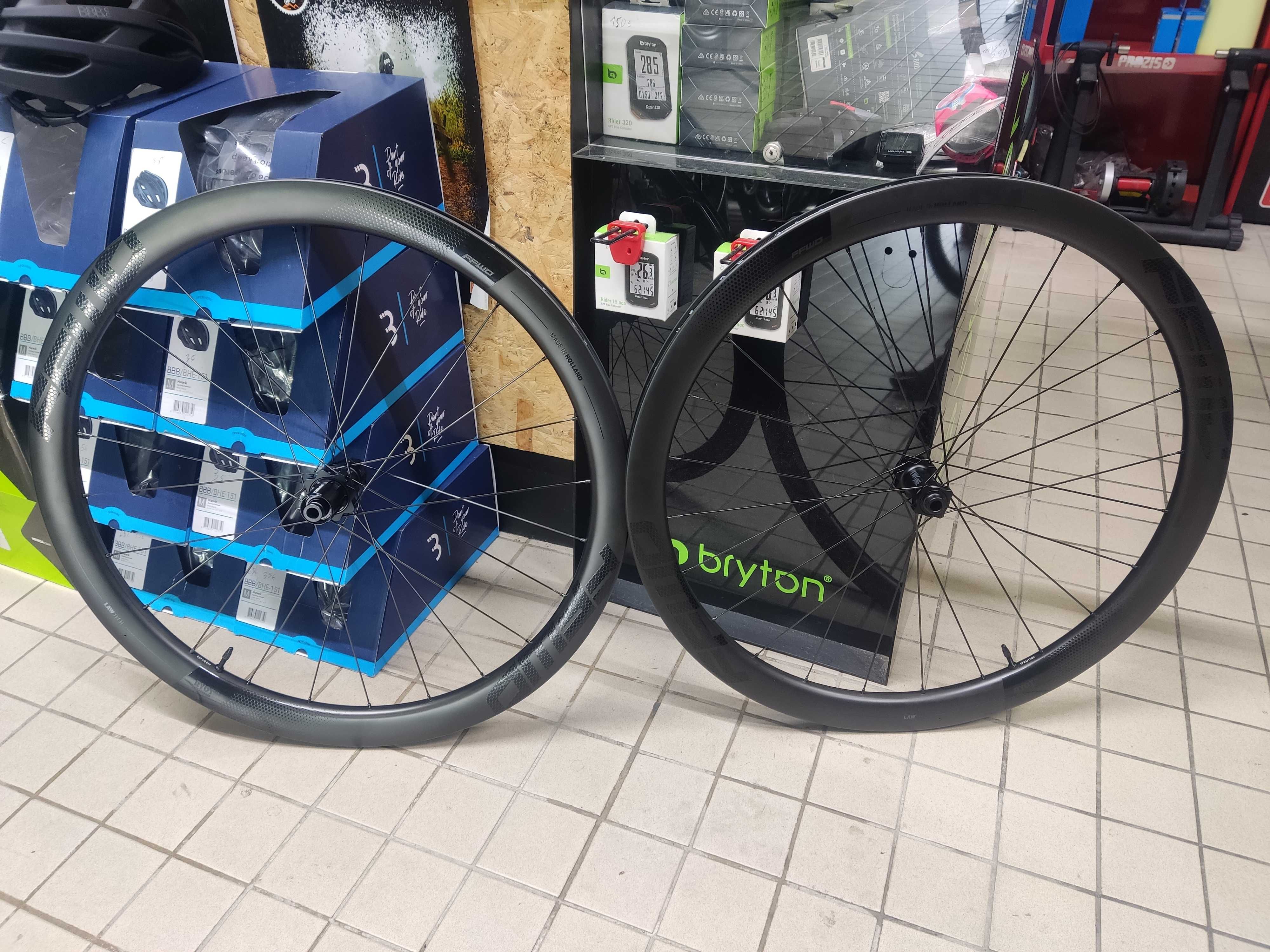 Par de rodas ffwd ryott NOVAS