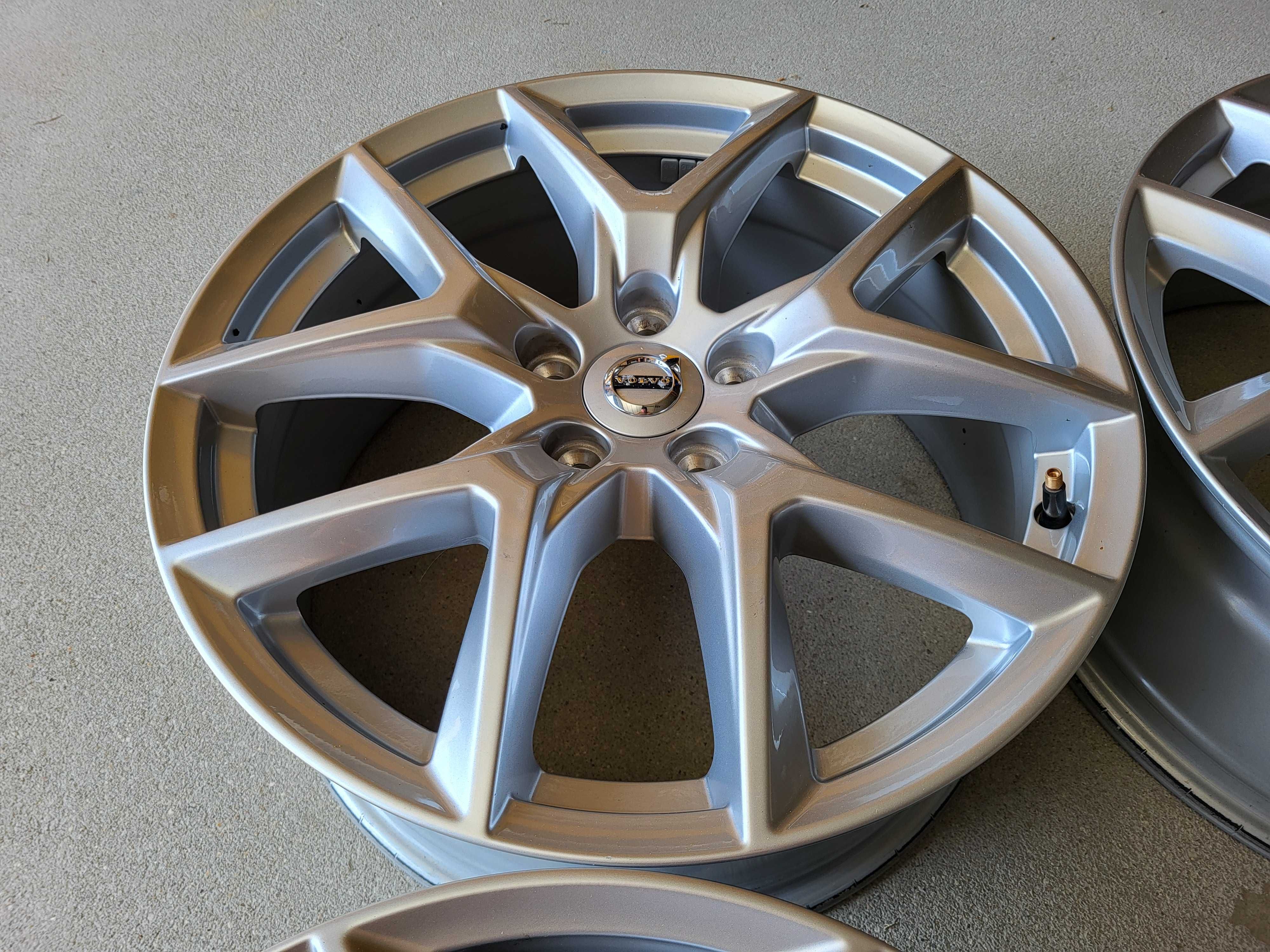 [792] Felgi aluminiowe 18 Cali 5x108 Oryginal VOLVO XC40 XC60 S60 ! !