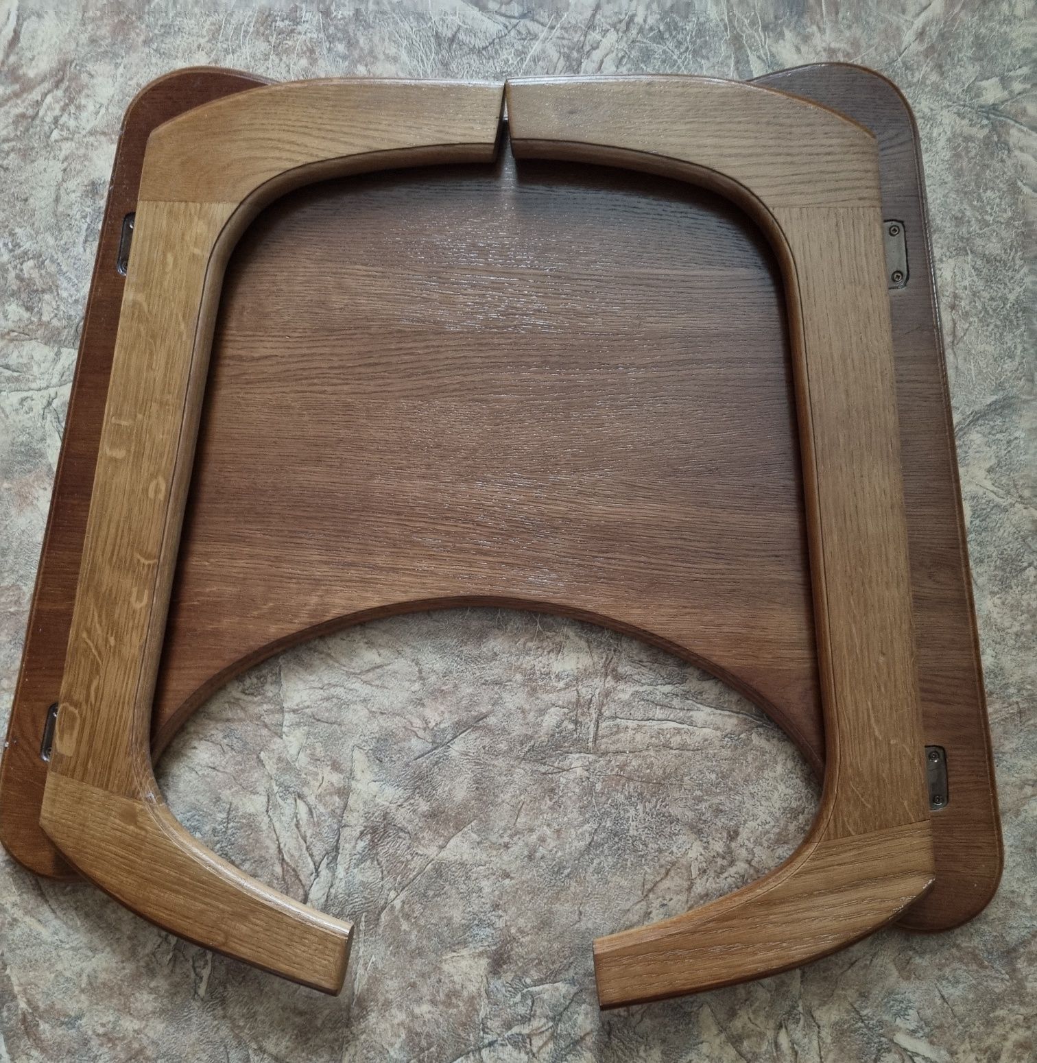 Столик для ноутбука деревянный