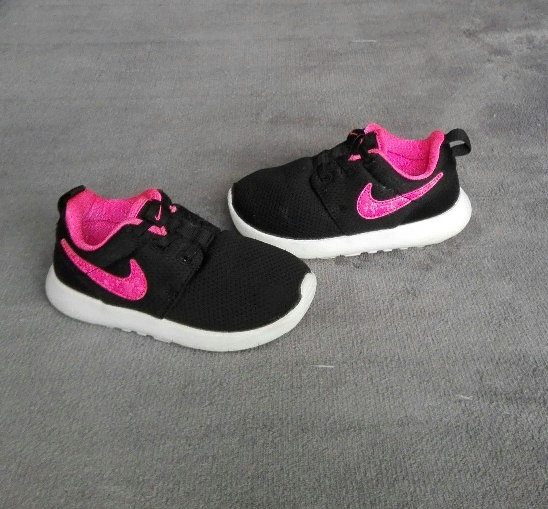 Nike oryginalne buty sportowe adidasy na gumkach rozm 27