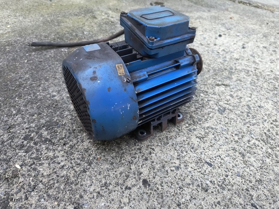 Silnik elektryczny indukta SSh 90S-4 1,1kW sprawny