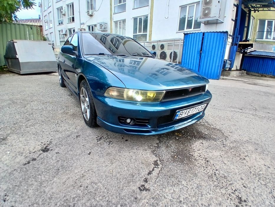 Mitsubishi gallant