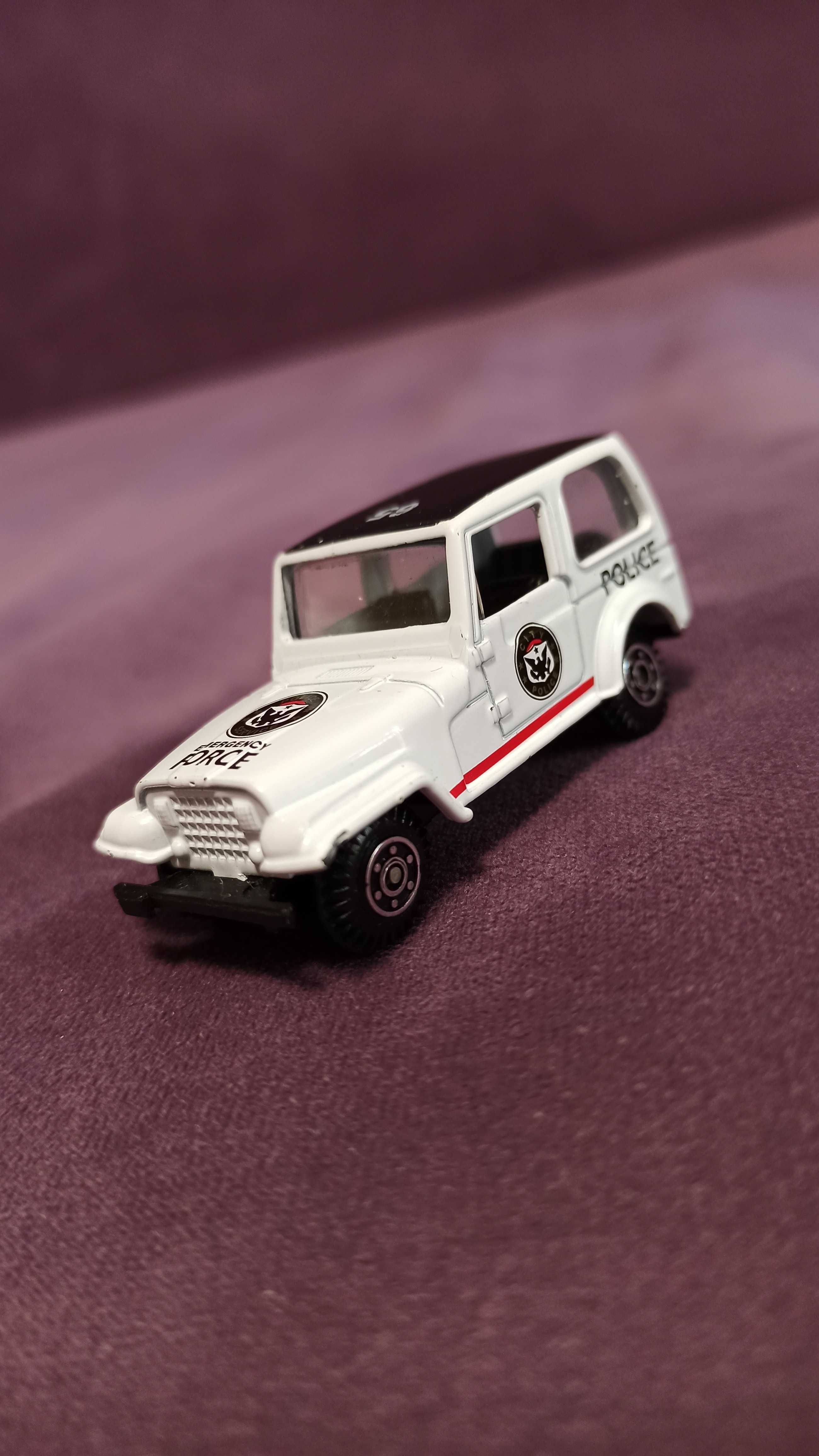 Модель Welly Jeep, 1:60, 2014 года.