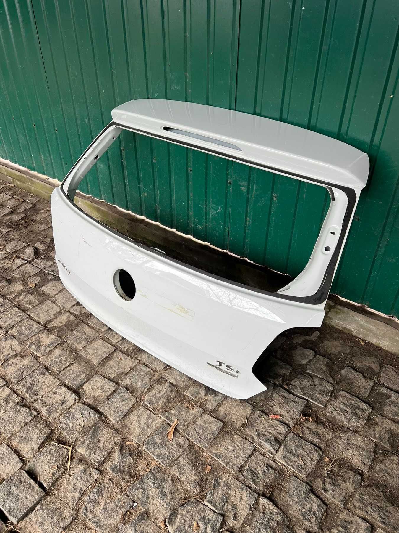 Крышка багажника ляда VW Polo Volkswagen Поло от2009-2016гг