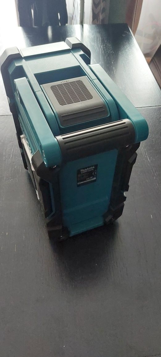 Radio MAKITA z bluetooth
