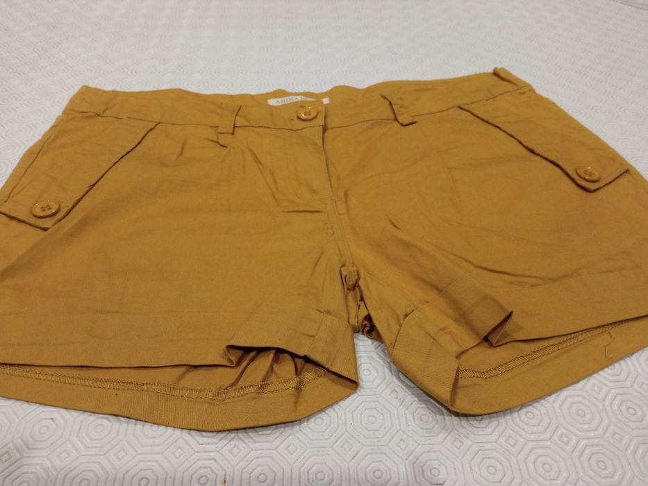 Experimente estes calções! Tecidos e cores mt femininas e discretas!