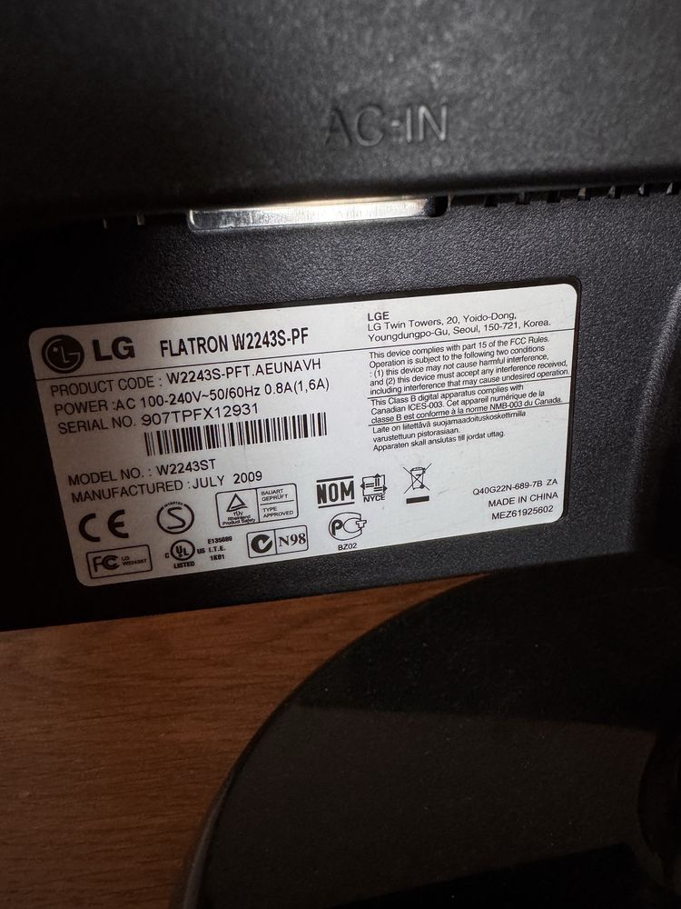 Монітор LG FLATRON W2243S-PF