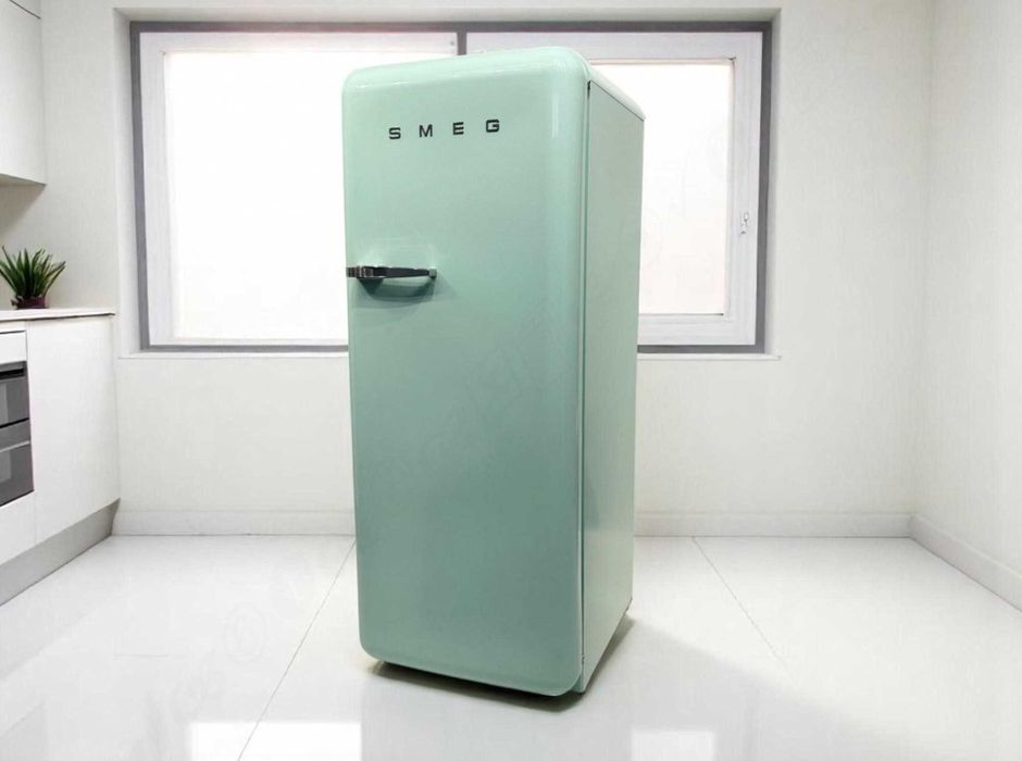 Холодильник SMEG FAB 28 RPG 3 Italy смег