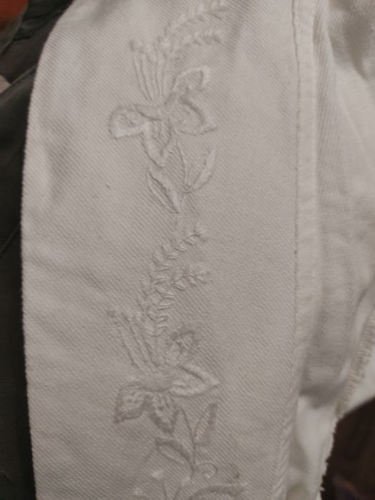 .Костюм женский.