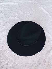 Шляпа черная из шерсти и ремень эко кожа