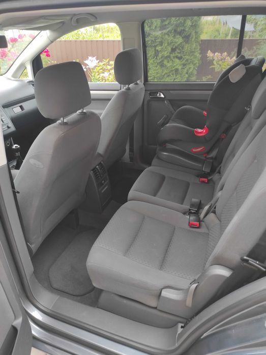 Продам автомобіль Volkswagen Touran 2004 року