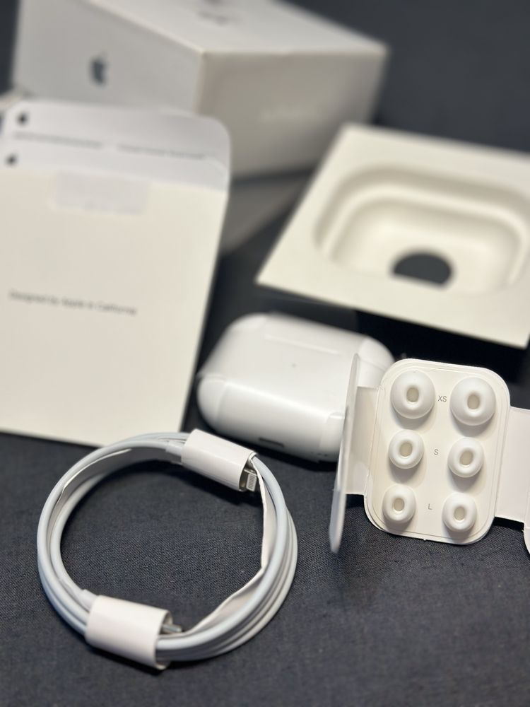 AirPods Pro 2ª Geração (cancelamento ruído) - Selados
