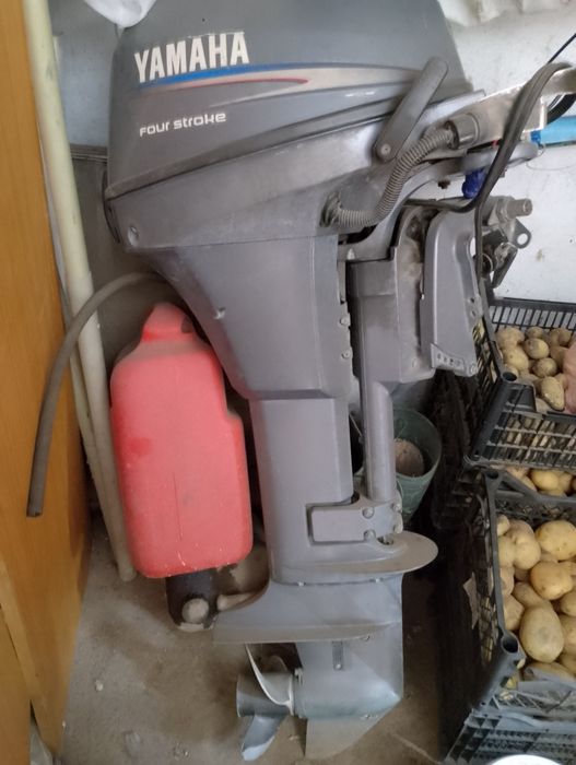 Продам лодочный мотор Yamaha 9,9