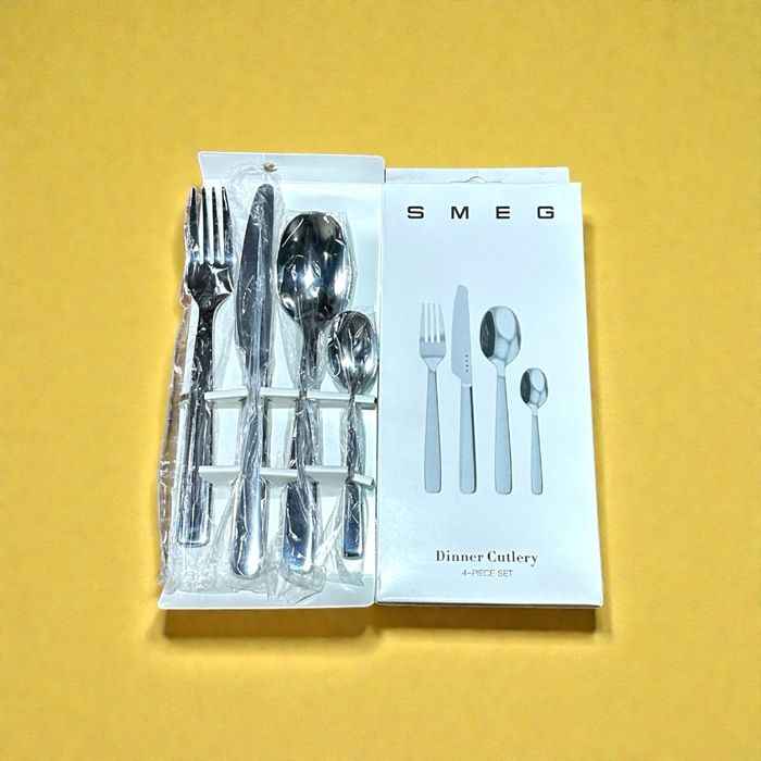 Conjunto Talheres SMEG 4 Peças