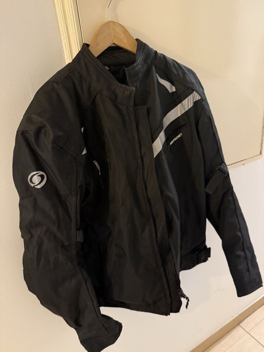 * USADO * Casaco Moto Caparica Peles