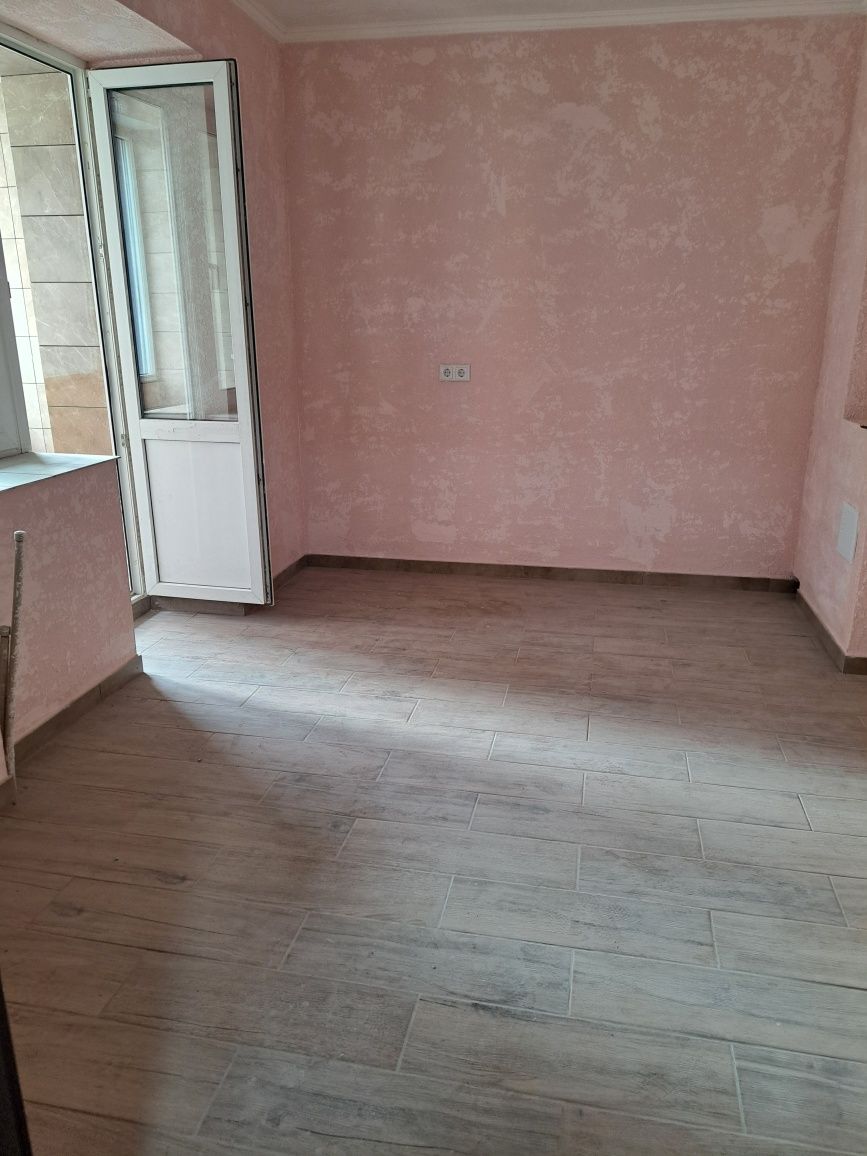 Поділ 2-х поверхове нежитлове приміщення