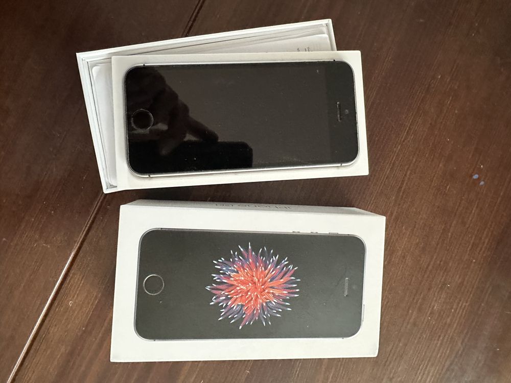iPhone SE 32GB a1723