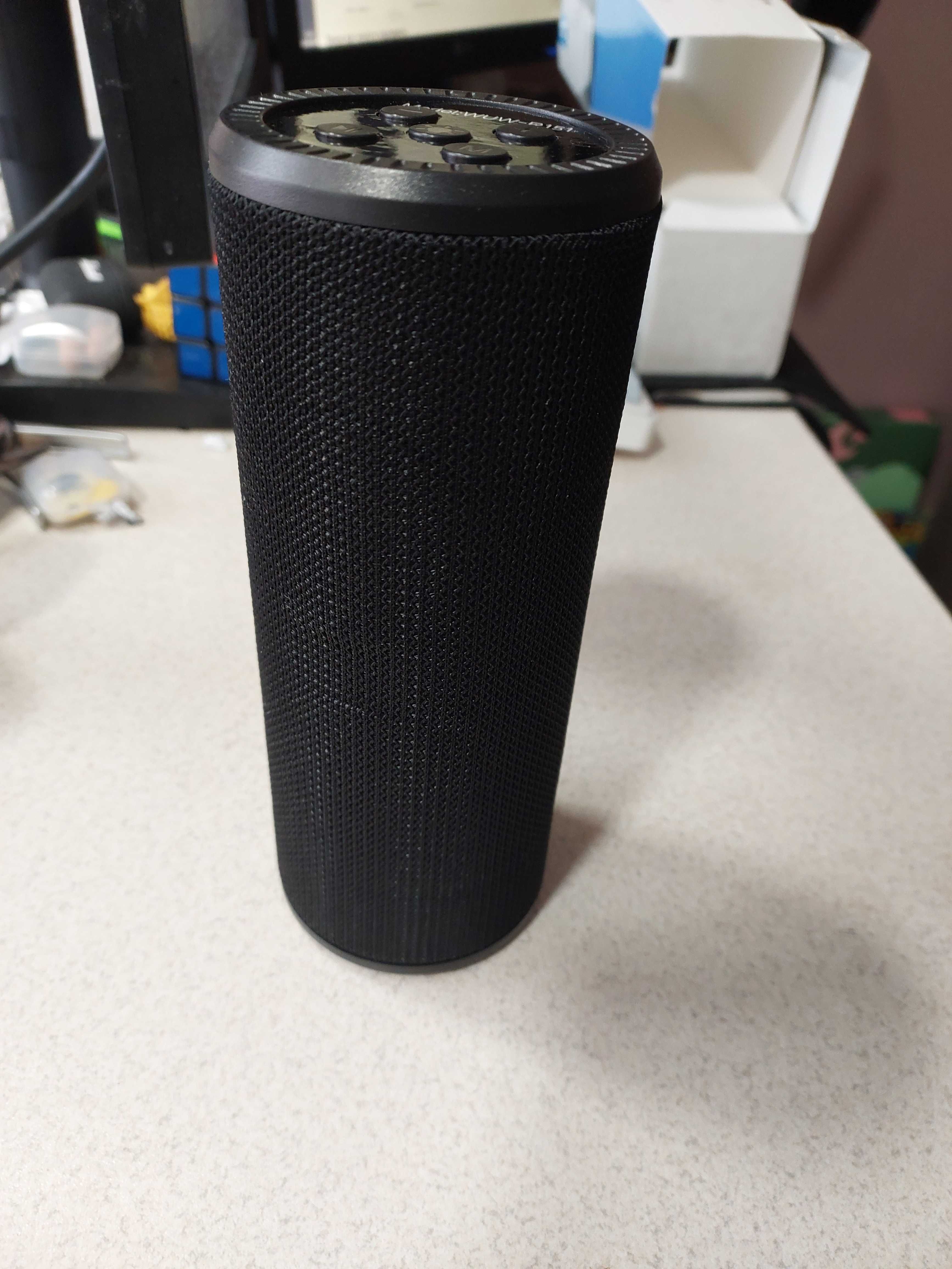 Колонка Bluetooth WUW R151 з ліхтариком Чорний