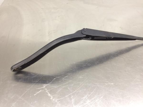 Haste / braço de escova limpa vidros frente direita SMART ForFour (453