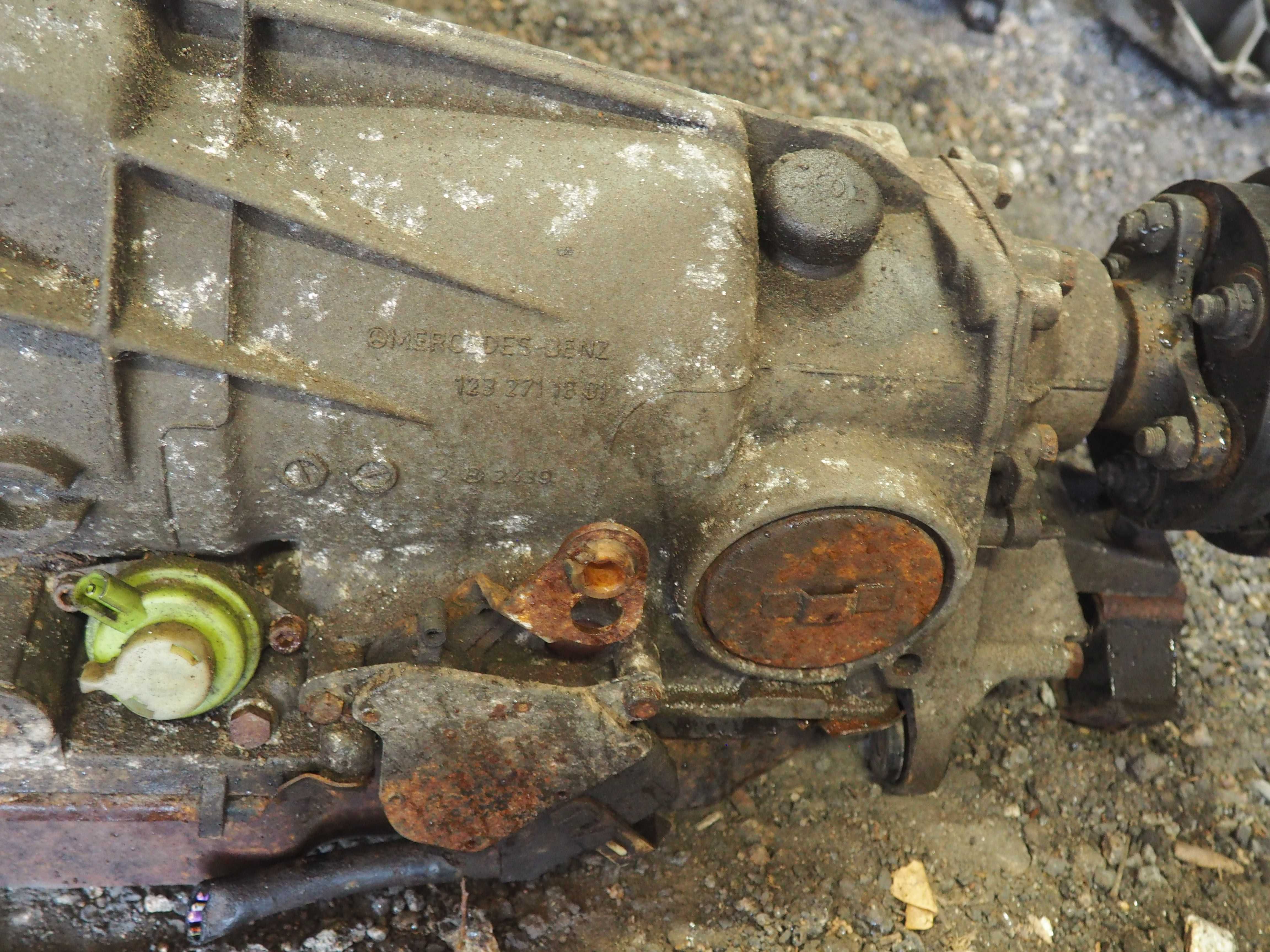 Skrzynia biegów mercedes W123 230 automat 722.401