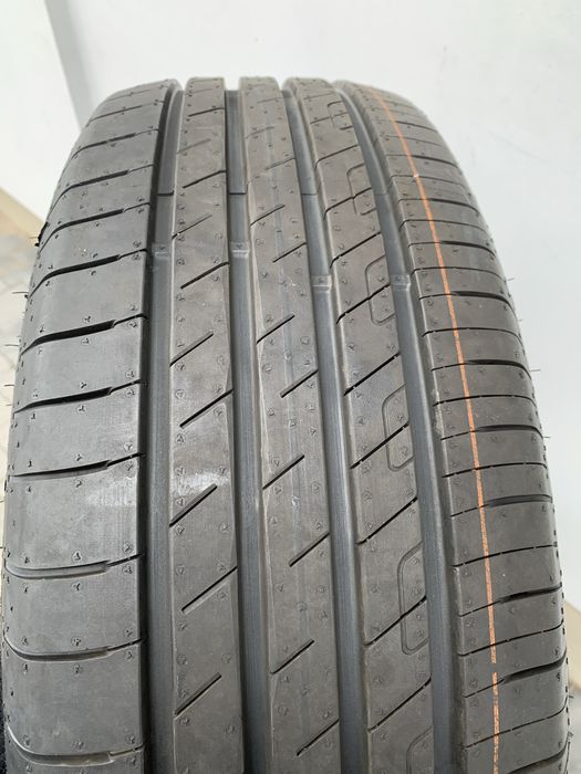 Продам нові шини Goodyear efficientgrip performance 215 55 r18 95h