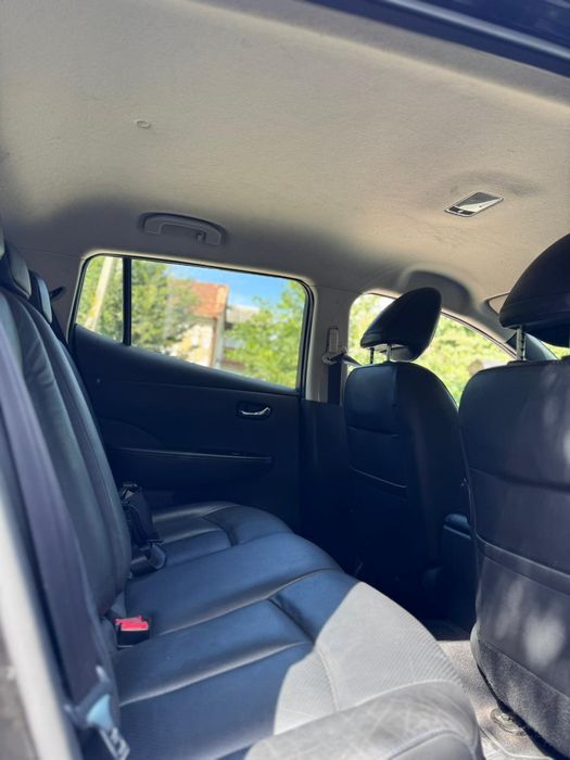 Продам Ніссан ліф