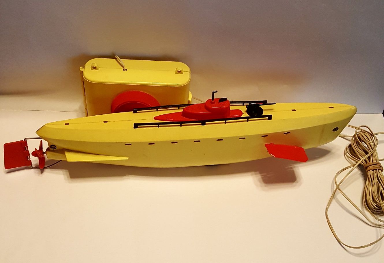 Stara zabawka łódź podwodna DELPHIN NRD UBOT  Elmes Piko PRL