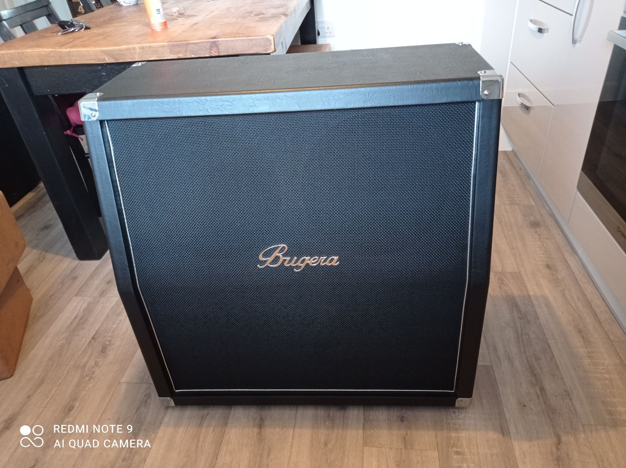 Kolumna głośnikowa gitarowa BUGERA 412H-BK 200W 4x12" stan idealny