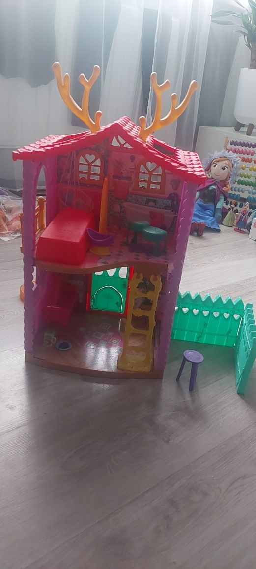 Domki enchantimals