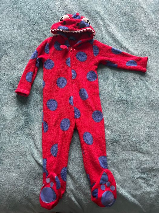 D. Kombinezon do spania Onesie Primark 3 lata