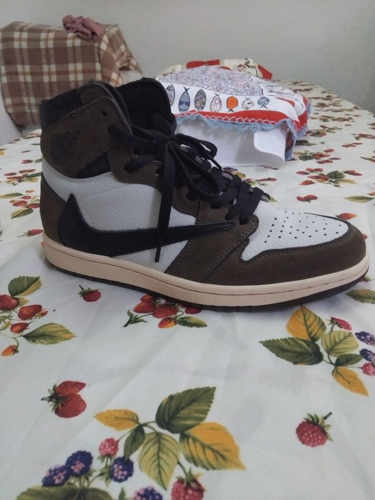 Nike air jordan travis scott (rep)