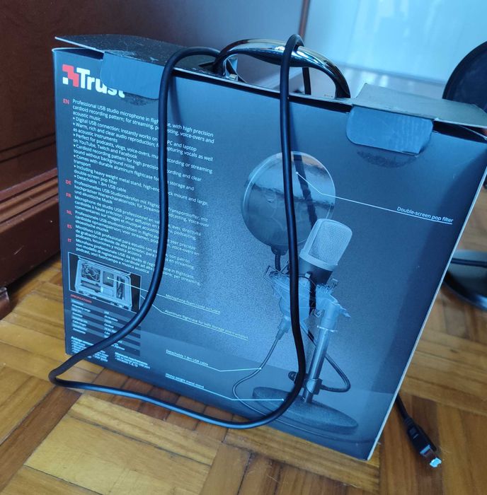 Microfone condensador Trust Emita GXT 252 USB - Como novo!