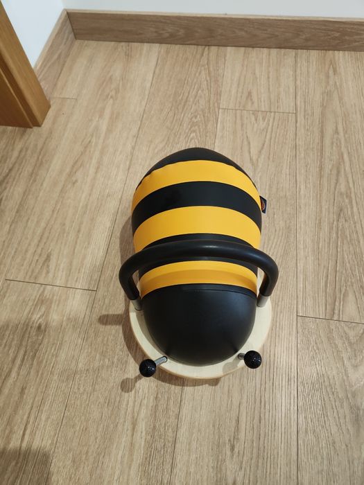 Sprzedam jeździk wheely bug  pszczoła.W świetnym stanie.  Orginał
