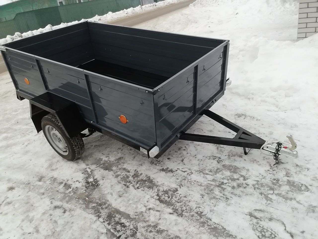 Новый  легковий прицеп