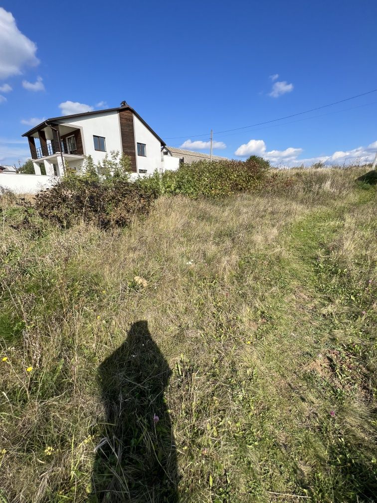 Продам ділянку під будівництво