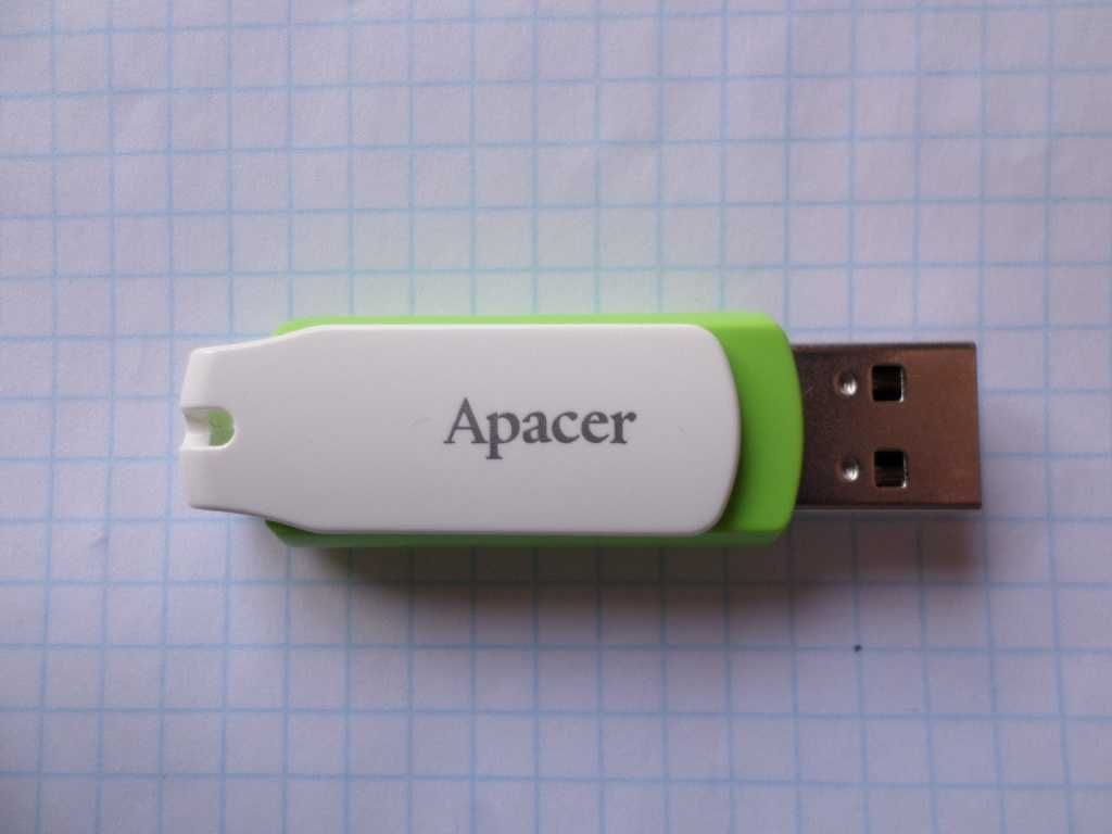 Флешка 32 GB (Apacer AH 335)  - 145 грн.