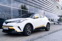 Toyota hybryda CHR