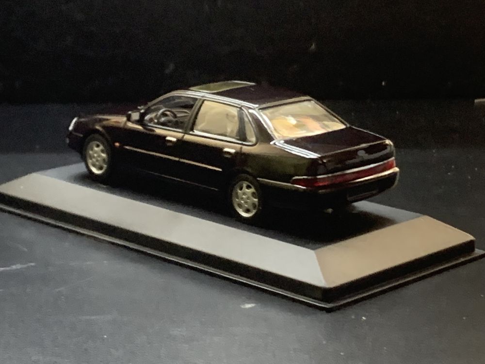 Ford Scorpio sedan 1:43 Minichamps