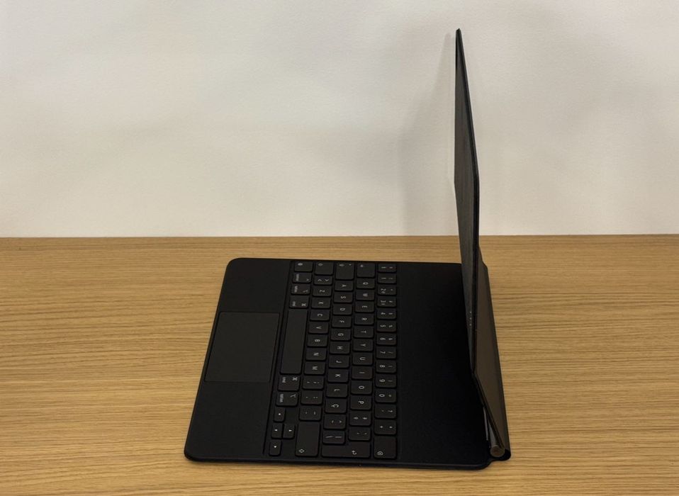 Apple Ipad Magic Keyboard 12.9" - Preto