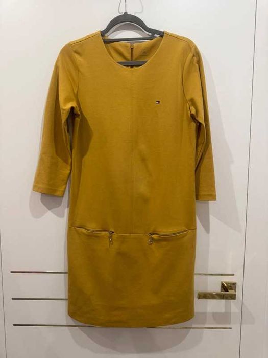 Sukienka sportowa bawełniana 3/4 rękaw musztardowa Tommy Hilfiger M/L