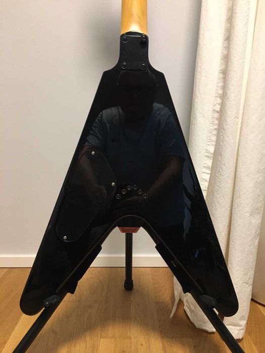 Dean VX flying V Китай 2015 в чехле flying V, как новая, есть ВИДЕО