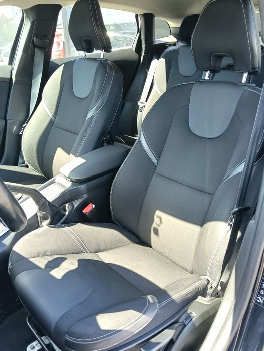 Volvo V40 D2 , Gasóleo, ano 2015, desde 168€/mes