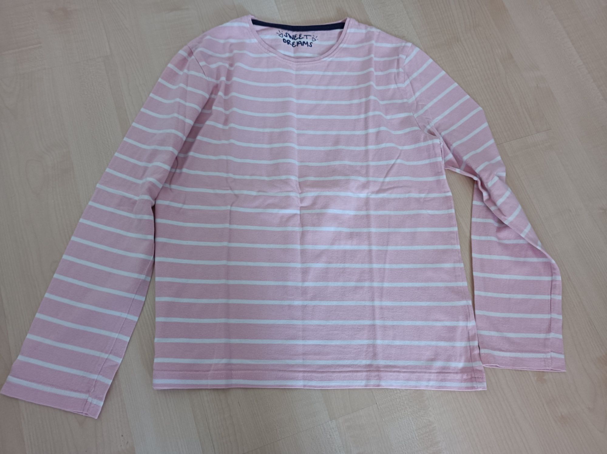 Sukienki bluzy spódniczki swetry 140 cm