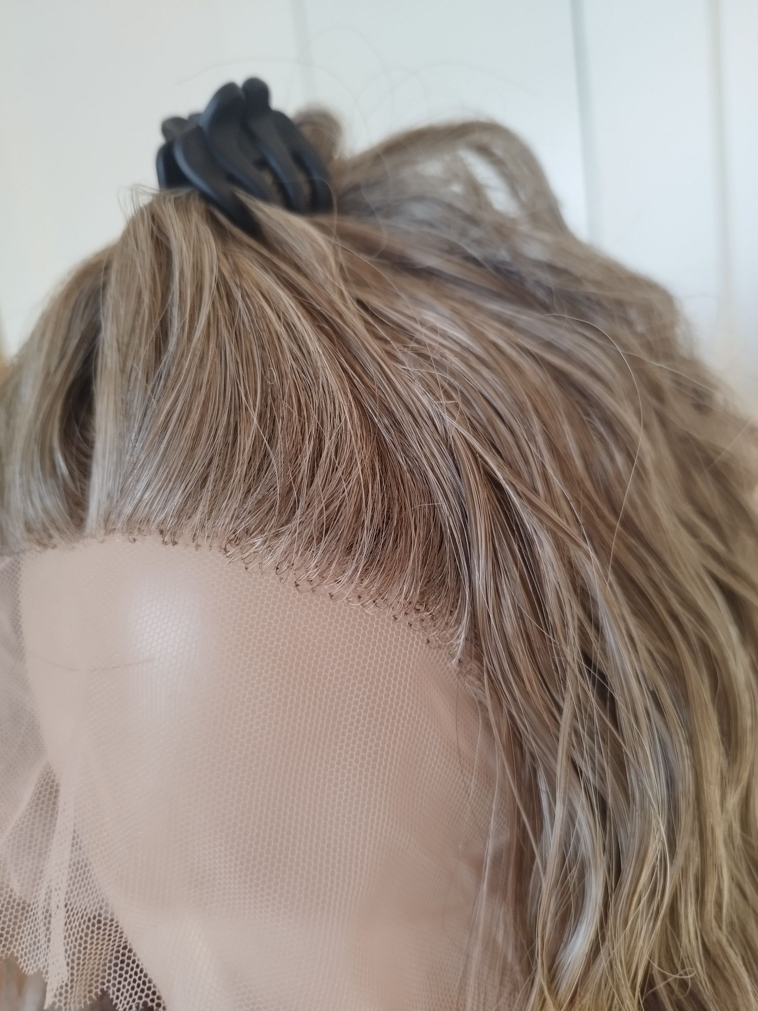 Peruka lace front 86cm. Popielaty blond falowana. Gratis dodatki