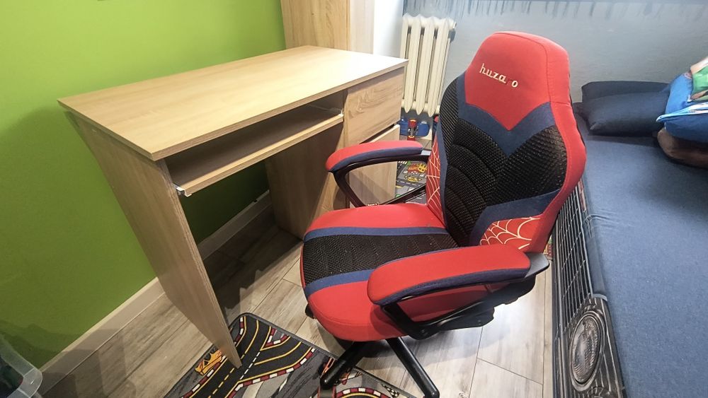 Krzesło + biurko