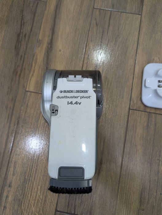 Ручний пилосос Black & Decker
Ручний пилосос Black & Decker PV