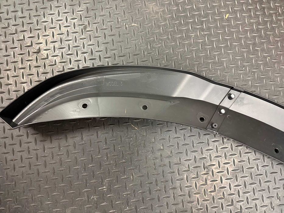 Spoiler Lip frente Tesla Model 3