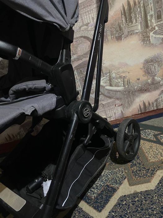 Прогулянкова коляска з реверсивним блоком El Camino Spin 360