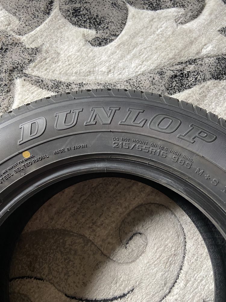 215/65/16 Dunlop ST20 Grandtrek