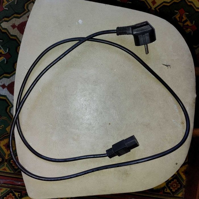 Кабель для підключення компьютера